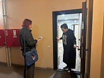 Мэр Калининграда сразу же открыла дверь незнакомым людям