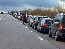 Женщину жёстко нагнули на трансфере из Польши в Калининград