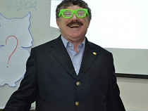  Борис Бурда провел в Калининграде авторский турнир "Что? Где? Когда?"