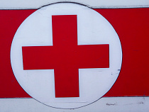 Два человека ранены после опрокидывания Опеля