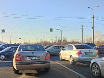 В Калининграде за перекрёстком с «вакханалией» стояли два экипажа ГИБДД 