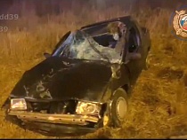 Под Зеленоградском 18-летний на «Ауди» завёз в кювет 15-летнюю