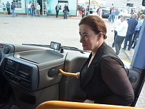 Дятлова рассказала, как подпрыгивала на люках Московского проспекта