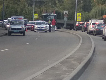 Из-за ДТП с пострадавшим на Гагарина машины ехали по тротуару