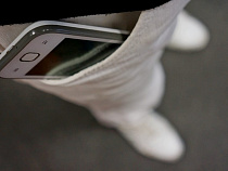 “Взял позвонить”: за хищение мобильника 11-класснику грозит уголовное преследование