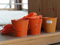 Мужчина избил соседа ведром во время совместного распития спиртного