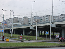 В Калининграде вандалы забрызгали краской вторую эстакаду