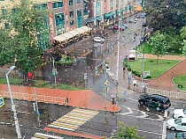 Из-за потопа закрылся въезд на парковку «Европа-Центра» в Калининграде