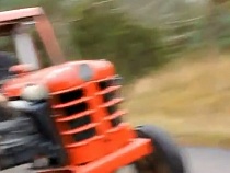 Под Калининградом селянин оставил без топлива кооперативную технику