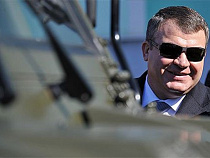Экс-министр обороны Анатолий Сердюков прибыл для дачи показаний  в Следственный комитет РФ