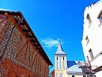 В центре Гвардейска мужчина кулаками избивал «Мерседесы»