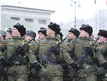 На границе тучи ходят хмуро