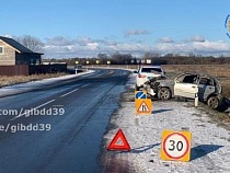 Женщина не справилась с машиной на дороге в Полесск 