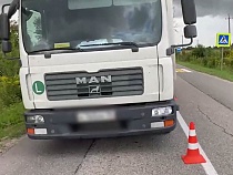 21-летний на фургоне сбил 44-летнюю женщину у посёлка Доброе