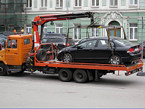 Власти Калининградской области начали урегулировать вопрос о паркингах и эвакуаторах