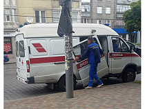 В Калининграде у «Скорой помощи» на ходу отвалилась дверь