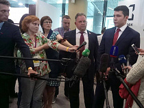 Алиханов прокомментировал высказывания Медведева о Калининграде и визах