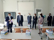 Полпреду Путина назвали число установленных в школе камер наблюдения