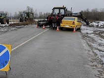 В Озёрском районе трактор «Беларус» остановил «Рено»