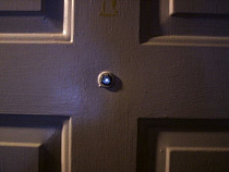 Житель Балтийска едва не спалил квартиру бывшей жены с ребенком