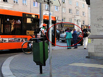 На проспекте Мира "Форд" столкнулся с внедорожником с кунгом