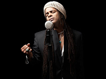 "Янтарь холл" закупает золотой голос "Энигмы"