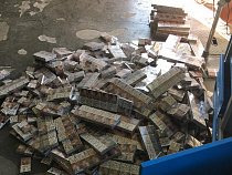 Калининградец спрятал в джипе 130 кг сигарет и поехал в Литву