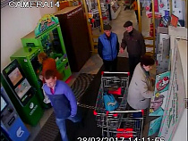 Мужчина похитил 17 990 рублей и смартфон из подсобки магазина (фото)