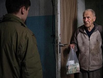 В Калининграде 23-летний обобрал годившегося ему в прадеды долгожителя