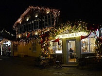 Этот курорт под Калининградом уже заманивает туристов горящими сакурами