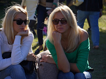 Борода и декольте: за что еще работодатели в Калининграде критикуют сотрудников