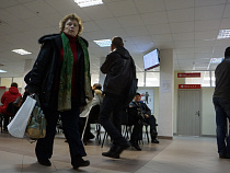 Отсутствие гардероба в МФЦ Калининграда стимулирует к быстрому обслуживанию 