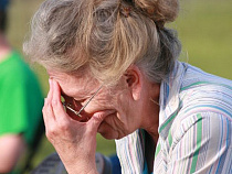 Житель Нестеровского района жестоко избил свою 88-летнюю соседку из-за денег