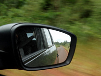 С припаркованного на Дзержинского в Калининграде авто украли два аккумулятора