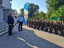 В центре Балтийска торжественно открыли парк Александра Невского