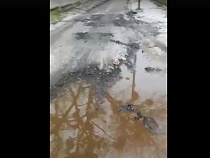 «Асфальт кидали в снег»: Алиханову назвали адреса безобразий дорожников