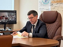 Фейковые приёмы: минздрав футболит людей в свои же учреждения