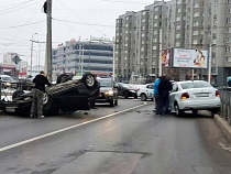 На кольце Горького — Гайдара машина перевернулась от удара