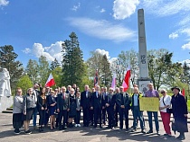 Посол России в Польше съездил за калининградцев в Бранево