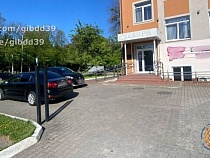 В Калининграде у кладбища автомобилист сдал задом на ребёнка