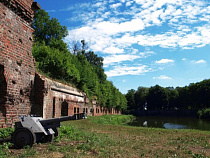 День защитника Отечества: фронтовой кинотеатр, выставка ретроавтомобилей и лагерь военно-исторических клубов