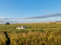 В Гвардейском районе в съехавшем в поле «Рено» погиб водитель  