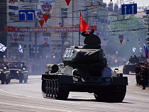 Специалисты Балтфлота покрасят танк Т-34 к военному параду в Калининграде