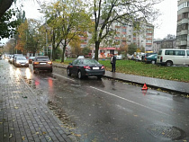 В Калининграде сбили 77-летнюю женщину, переходившую дорогу вне перехода