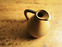 Сын сожительницы избил пенсионера фарфоровым графином