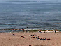 В День ВМФ четверых мужчин едва не унесло в Балтийское море  