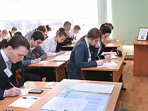 Десять калининградских школьников стали победителями литературной акции, посвященной юбилею Великой Победы