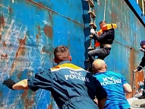 В Балтийске помощника капитана сняли с идущего в Норвежское море судна 