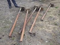 Житель Полесского района украл пять столбов для строительства теплицы