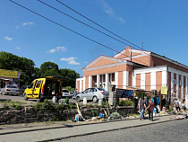 ООО "Текстиль " не смогло вернуть 2,3 миллиона рублей гонорара, выплаченного Алексею Роменко